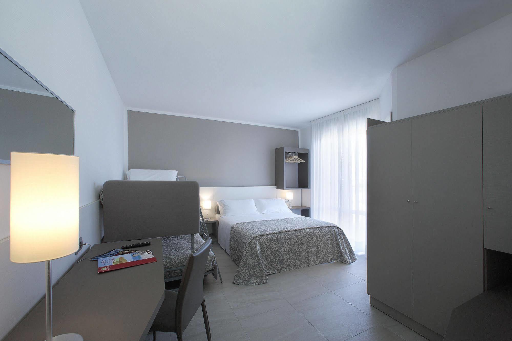 Hotel Sofia Lido di Jesolo Buitenkant foto