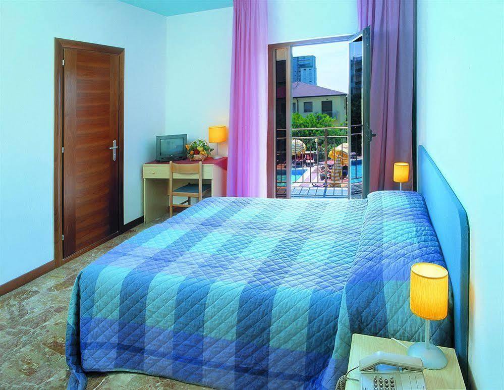 Hotel Sofia Lido di Jesolo Buitenkant foto