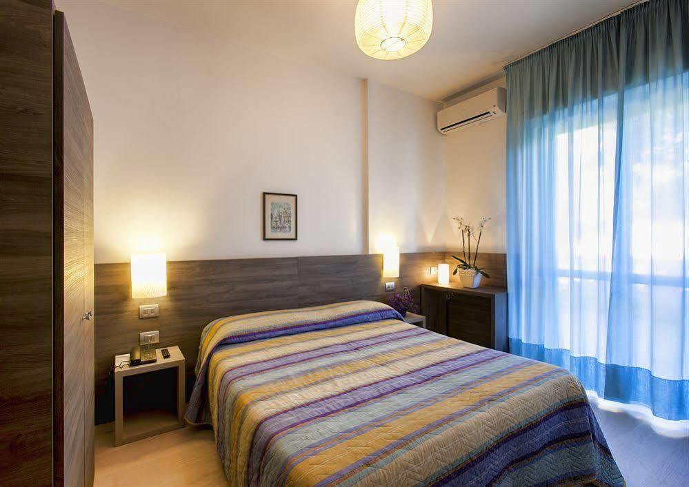Hotel Sofia Lido di Jesolo Buitenkant foto