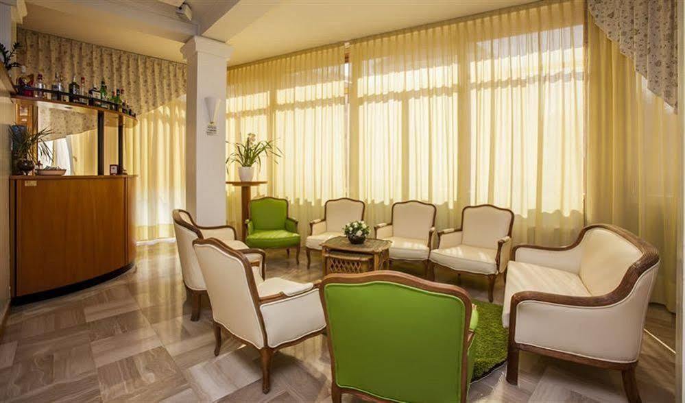 Hotel Sofia Lido di Jesolo Buitenkant foto